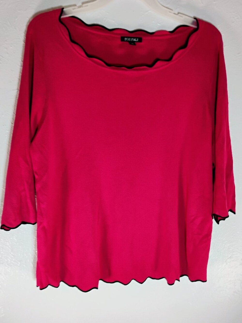 Roz & Ali Pink Sweater wtih Black Scalloped Edges 3/4 Sleeves Round Neck Size 2x